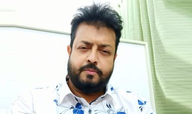 রাতে রহস্যময় পোস্টের পর দিনে মামলা করলেন ওমর সানী