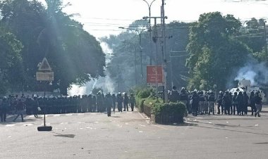 ঢাবিতে দুই শিক্ষার্থী গুলিবিদ্ধ, আহত ৫ সাংবাদিক