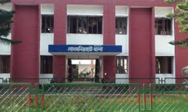 কলেজছাত্রীকে বিবস্ত্র, লজ্জায় আত্মহত্যা