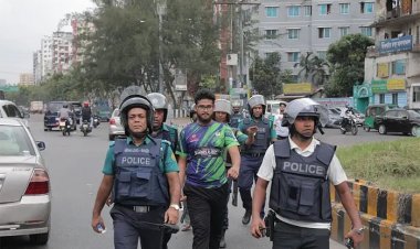 ইসিবি চত্বরে জড়ো হওয়া বিক্ষোভকারীদের পুলিশের লাঠিপেটা, মিরপুর ও ধানমন্ডি থেকে আটক ২০