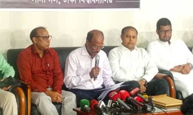  ঢাবি প্রশাসনের পদত্যাগসহ সাদা দলের ১১ দাবি