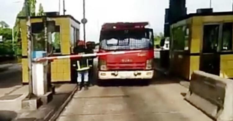 ফায়ার সার্ভিসের গাড়ির টোল না নেওয়ার নির্দেশ হাইকোর্টের