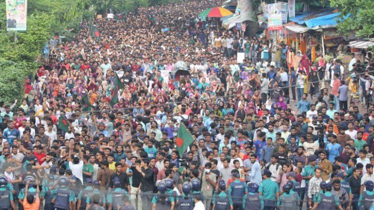 কোটা বাতিলের দাবিতে আজ সারা দেশে সড়ক অবরোধ