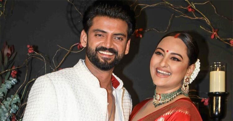 স্বামীর সঙ্গে যে ইংরেজি সিনেমাটি দেখলেন সোনাক্ষী