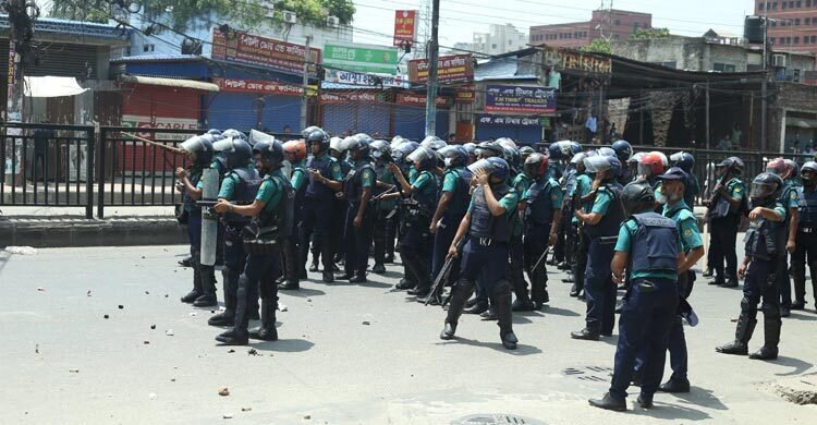 সহিংসতার ঘটনায় ঢাকায় ২৪ ঘণ্টায় গ্রেফতার ২২৮