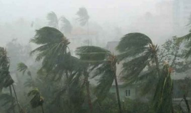 ১২ অঞ্চলে ঝোড়ো বৃষ্টির আভাস, সমুদ্রবন্দরে ৩ নম্বর সংকেত