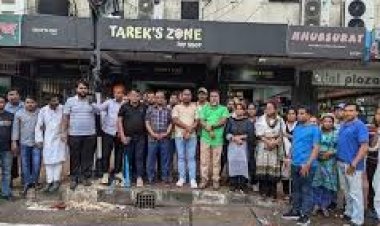 আইনশৃঙ্খলা বাহিনীর পাশাপাশি গণভবন পাহারায় আ.লীগ নেতাকর্মীরা