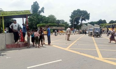  পুলিশশূন্য নগরী, ট্রাফিকের দায়িত্বে ছাত্র-জনতা