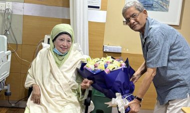  খালেদা জিয়াকে ফখরুলের ফুলেল শুভেচ্ছা