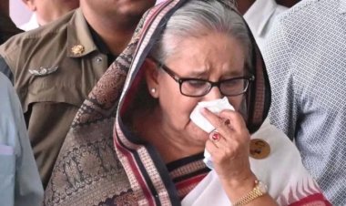 যে কারণে বাড়তি কাপড়চোপড় নিতে পারেননি শেখ হাসিনা