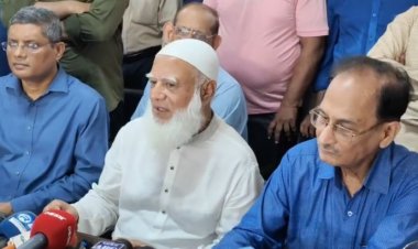 ঢাকেশ্বরী মন্দির পরিদর্শনে জামায়াত আমির ডা. শফিকুর