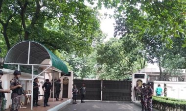  প্রধান উপদেষ্টা ড. ইউনূসের সঙ্গে বৈঠকে সচিবরা