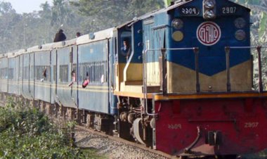  পূর্বাঞ্চলে আজ থেকে মেইল-কমিউটার ট্রেন চলাচল শুরু