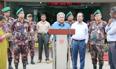  সীমান্তে বিজিবির পিঠ দেখানোর দিন শেষ: স্বরাষ্ট্র উপদেষ্টা