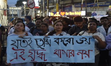 আরজিকর কাণ্ডে প্রতিবাদ: কলকাতার রাজপথ দখল নিলো মেয়েরা
