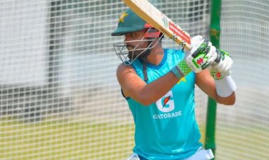 বাংলাদেশ-পাকিস্তান সিরিজ অনুশীলনের সময় বাবরের কুঁচকিতে বলের আঘাত, চোট কতটা গুরুতর?