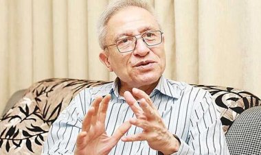  অর্থনীতিবিদ জাহিদ হোসেন সরকারকে একটু সময় দিন, প্রতি সপ্তাহে ব্রিফিং দরকার