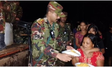 বাংলাদেশ সেনাবাহিনী খাগড়াছড়িতে বন্যা কবলিত মানুষের পাশে