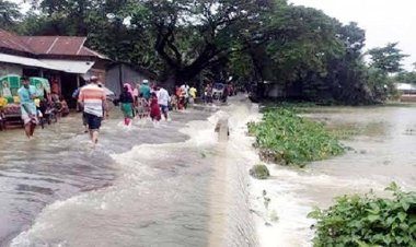 বন্যার স্রোতে ভেসে দুই শিশুর মৃত্যু