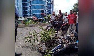 ট্রাক-মোটরসাইকেল সংঘর্ষে নিহত ১