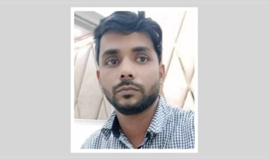  ছাত্র আন্দোলন মিছিল দেখতে গিয়ে গুলিবিদ্ধ, ৩৭ দিন পর মারা গেলেন রকিবুল