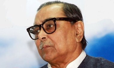 আজীবন ক্ষমতার লোভ হাসিনাকে পেয়ে বসেছিল: মেনন 