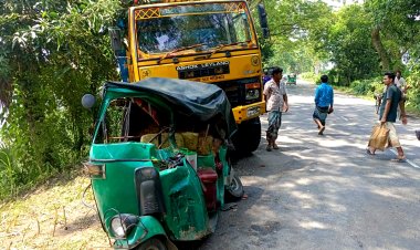 সাঁথিয়ায় ট্রাক-সিএনজি মুখোমুখি সংঘর্ষে ব্যবসায়ী নিহত, আহত ৫