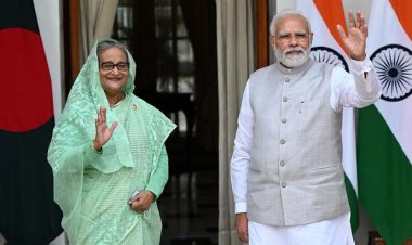 শেখ হাসিনাকে আশ্রয়, কূটনৈতিক উভয় সংকটে মোদি সরকার