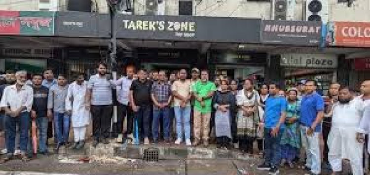 আইনশৃঙ্খলা বাহিনীর পাশাপাশি গণভবন পাহারায় আ.লীগ নেতাকর্মীরা