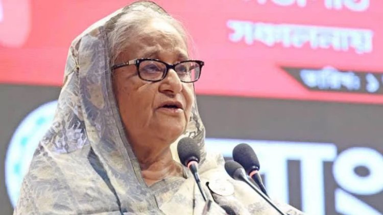 দেশ ছেড়েছেন শেখ হাসিনা