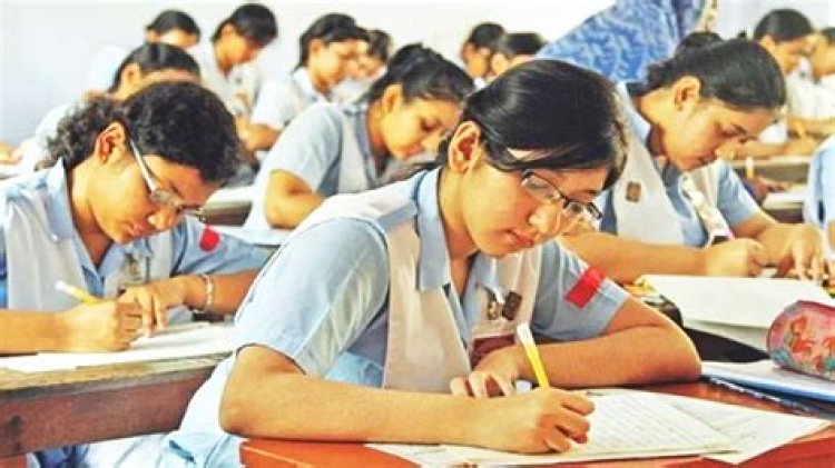 এইচএসসি পরীক্ষা অনির্দিষ্টকালের জন্য স্থগিত
