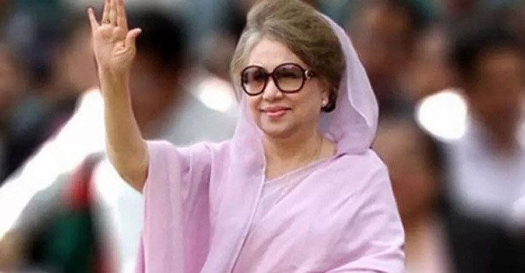 অবশেষে পাসপোর্ট পেয়েছেন খালেদা জিয়া