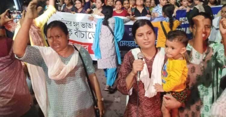 রাতভর পশ্চিমবঙ্গের রাজপথে বিক্ষোভ