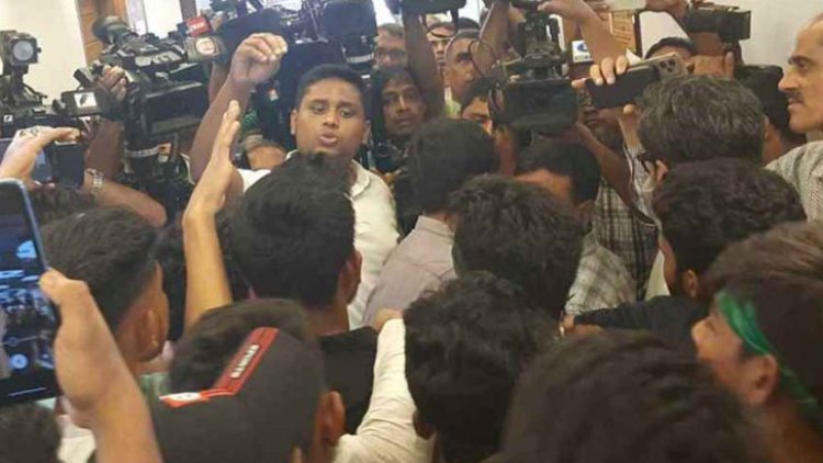 সচিবালয় ঘেরাও একটি স্বৈরাচারী ষড়যন্ত্র: হাসনাত আব্দুল্লাহ