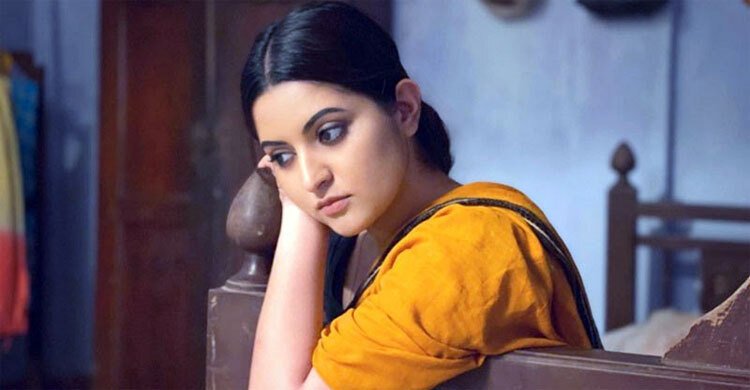 বন্যার্তদের পাশে থাকার ঘোষণা পরীমনির
