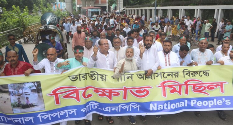 বাংলাদেশে কর্মরত ভারতীয়দের চাকরিচ্যুতির আহ্বান
