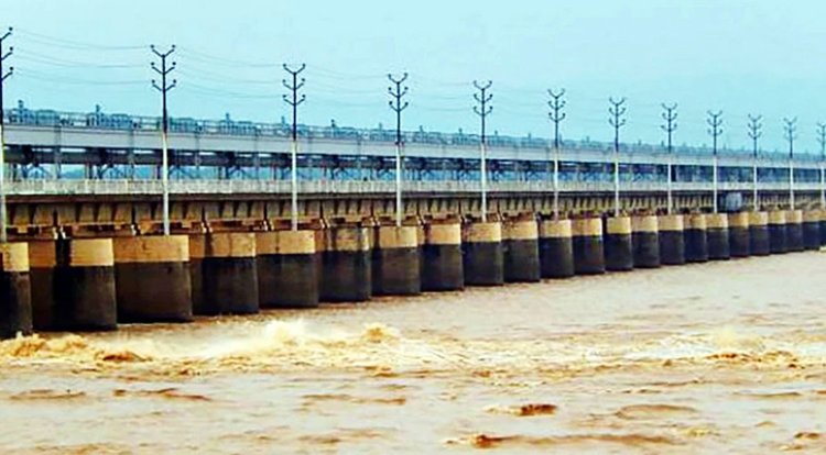 ফারাক্কার ১০৯ গেট খুলে দিয়েছে ভারত