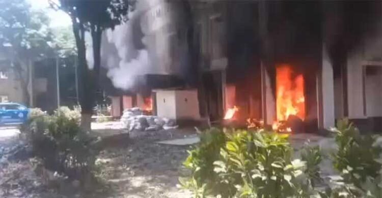 ১৫ পুলিশ হত্যা সিরাজগঞ্জে আ’লীগ নেতাসহ আসামি ছয় হাজার