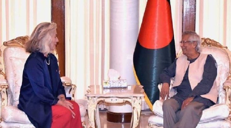 গণবিপ্লব দেশ পুনর্গঠনের নতুন সুযোগ এনে দিয়েছে: ড. ইউনূস