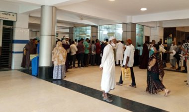  কাজে ফিরলেন চিকিৎসকরা, রোগী ও স্বজনদের স্বস্তি