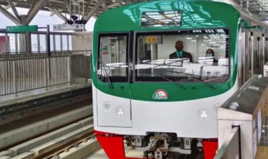 শুক্রবারও চলবে মেট্রোরেল