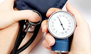 উচ্চ রক্তচাপ নিয়ন্ত্রণে রাখার ৫ ঘরোয়া উপায় 