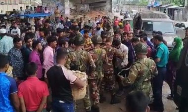 গাজীপুরে পোশাক শ্রমিকদের বিক্ষোভ