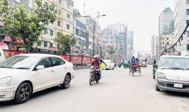  বায়ুদূষণের শীর্ষে আজ ঢাকা