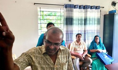 অভিযোগ তুলে নিতে বাদীর দিকে তেড়ে আসেন শিক্ষা তদন্ত কর্মকর্তা