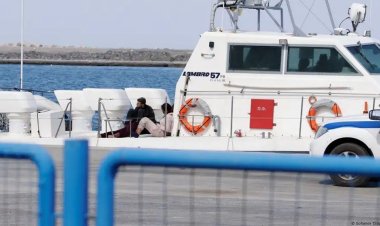 গ্রিসে অভিবাসীদের নৌকাডুবি, নিহত ৪