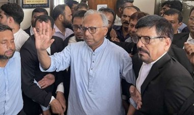 সাংবাদিক মাহমুদুর রহমান কারাগারে