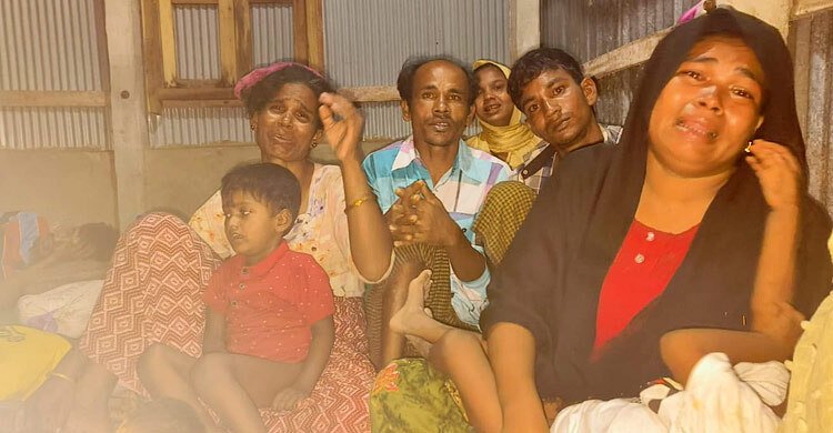রাখাইনে তীব্র সংঘাত আবারও টেকনাফে ঢুকে পড়ছে রোহিঙ্গারা