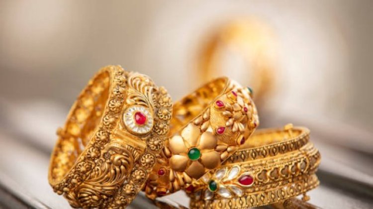 একটানা বাড়ার পর কমলো স্বর্ণের দাম