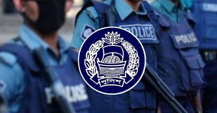 পুলিশের যেসব কর্মকর্তা দেশ ছেড়েছেন, আত্মগোপনে যারা
